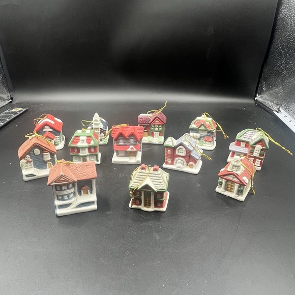 The Unbranded Brand Other - 12 pc Vtg 1992 Winter Town Village Set Of Ceramic Christmas Ornaments 2.5"H